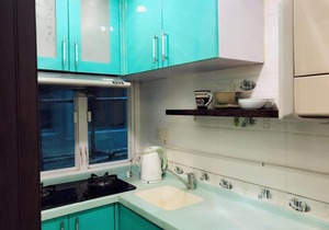 3 Bedroom 2 Bathroom Comfy Apartment in Yau Ma Tei