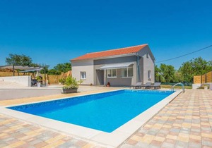 3 bedroom accommodation in Donje Rastane