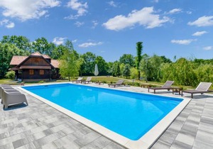 3 bedroom accommodation in Mala Ludina