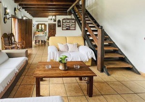 3 bedroom accommodation in Algatocin