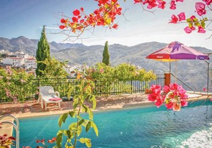 3 bedroom accommodation in Corumbela