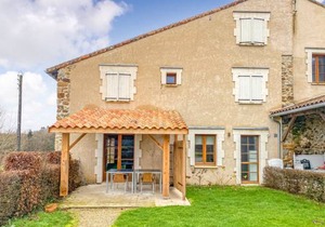 3 bedroom accommodation in Roussines