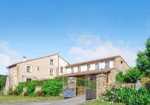 3 bedroom accommodation in Roussines