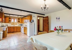 3 bedroom accommodation in Runcton Holme