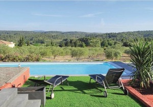 3 bedroom accommodation in Quarante