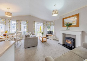 3 bedroom accommodation in Overseal, Nr Ashby-de-la-Zouch
