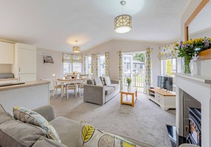 3 bedroom accommodation in Overseal, Nr Ashby-de-la-Zouch