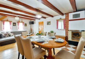 3 bedroom accommodation in Bedenica