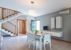 3 bedroom accommodation in Albarella RO