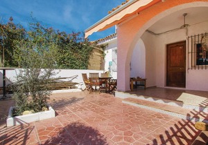 3 bedroom accommodation in El Campello