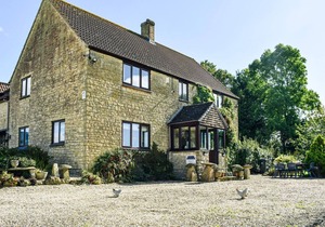 3 bedroom accommodation in Beaminster