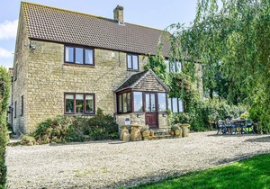 3 bedroom accommodation in Beaminster