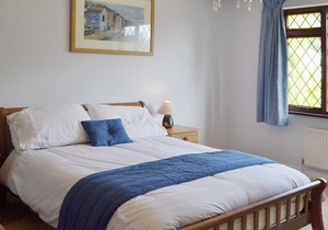 3 bedroom accommodation in Totland, near Freshwater
