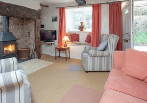 3 bedroom accommodation in Kentisbeare, near Cullompton