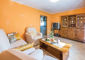 3 bedroom accommodation in Kringa