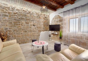 3 bedroom accommodation in Kucine