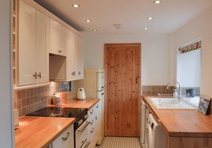 3 bedroom accommodation in Bradwell