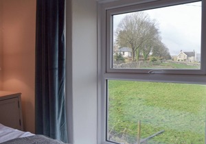 3 bedroom accommodation in Bradwell