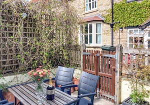 3 bedroom accommodation in Thornton-le-Dale, near Pickering