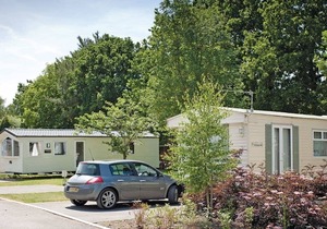 3 bedroom accommodation in St. Leonards, Ringwood