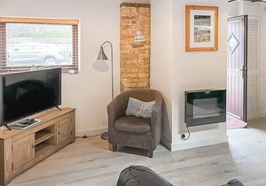 3 bedroom accommodation in Weybourne