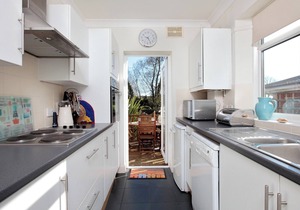 3 bedroom accommodation in Weymouth