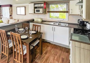 3 bedroom accommodation in Newbridge, Nr Yarmouth