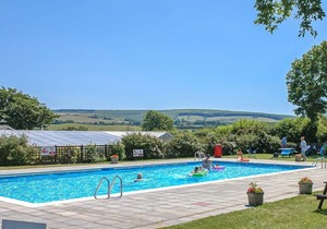 3 bedroom accommodation in Newbridge, Nr Yarmouth
