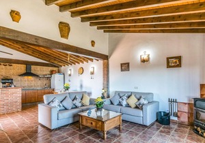 3 bedroom accommodation in El Borge