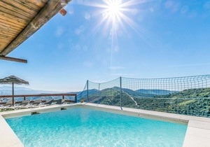 3 bedroom accommodation in El Borge