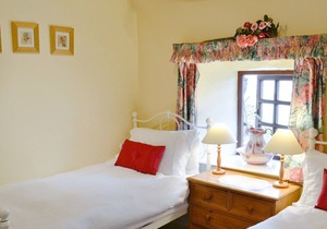 3 bedroom accommodation in Birkerthwaite, Birkermoor