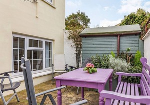 3 bedroom accommodation in Shaldon