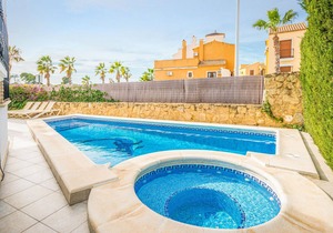 3 bedroom accommodation in Algorfa