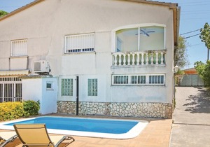 3 bedroom accommodation in Tordera