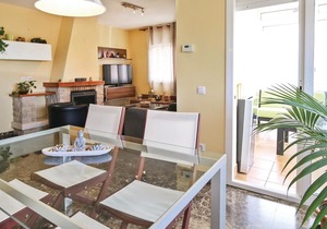 3 bedroom accommodation in Tordera