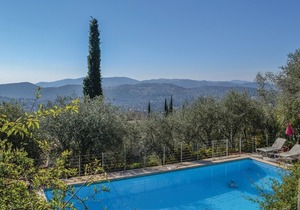 3 bedroom accommodation in Cabris
