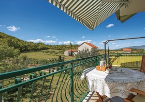 3 bedroom accommodation in Ruzic