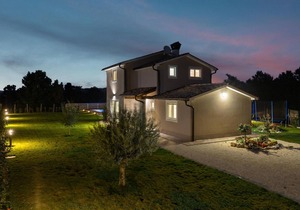 3 bedroom accommodation in Zminj