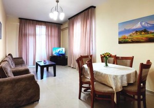 3 Bedroom Apartment in Homey Residence