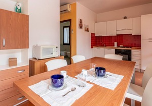 3 bedroom awesome home in Albarella RO