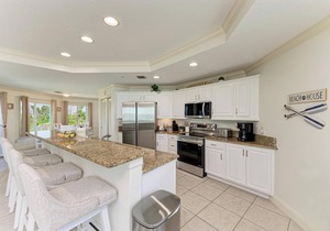 3 Bedroom-Beachfront Condo with Most Amazing Sunset Views of the Gulf