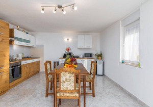 3 bedroom beautiful home in Muntic