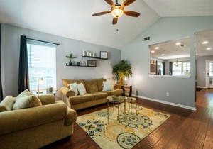 3 Bedroom Emerson Home - 1 mile to LakePoint Sports Complex