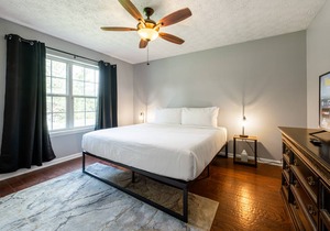 3 Bedroom Emerson Home - 1 mile to LakePoint Sports Complex