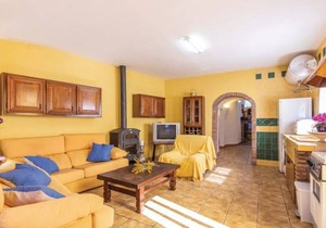 3 bedroom accommodation in Cuevas del Campo