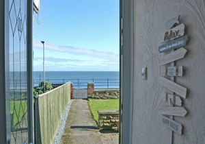3 bedroom accommodation in Newbiggin-by-the-Sea