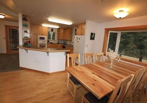 3 Bedroom Home with Amazing Views 11 mi from Denal