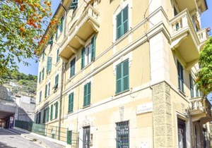 3 Bedroom Nice Apartment In Nervi