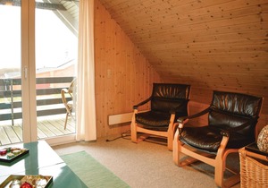 3 bedroom nice home in Knebel