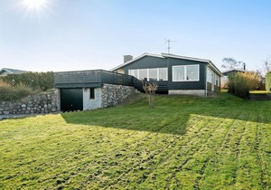 3 bedroom pet friendly home in Bogense